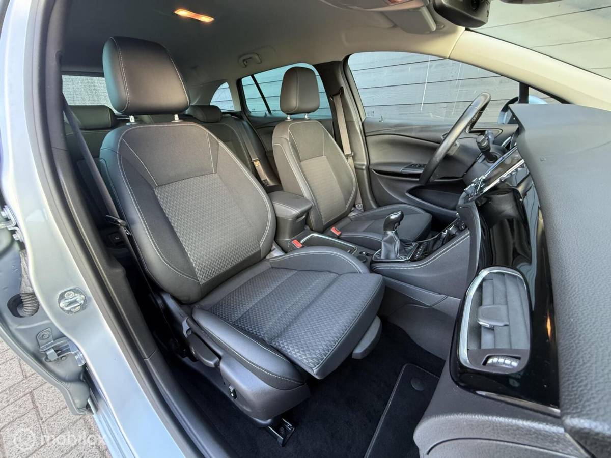 Opel Astra Opel Astra Sports Tourer 1.0 Turbo Business Navi+/Clima/LED/PDC