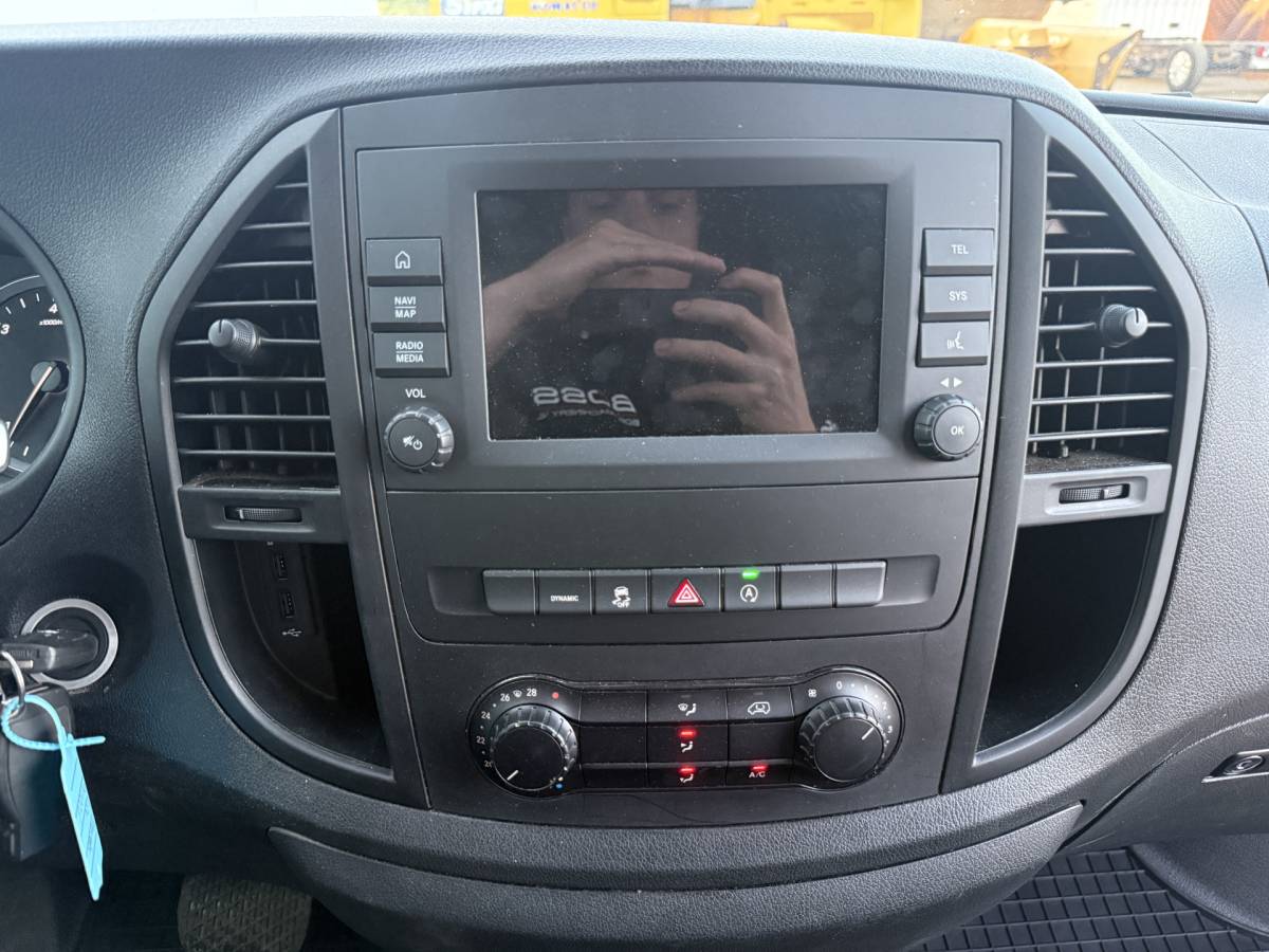 Mercedes-Benz Vito Mercedes-Benz Vito 114 1.9 CDI Automaat L2H1 Climate Control Cruise Control Parkeersensoren V+A Kastwand Inbouw