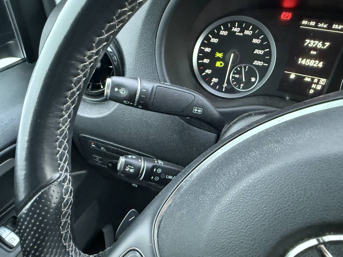 Mercedes-Benz Vito Mercedes-Benz Vito 114 1.9 CDI Automaat L2H1 Climate Control Cruise Control Parkeersensoren V+A Kastwand Inbouw
