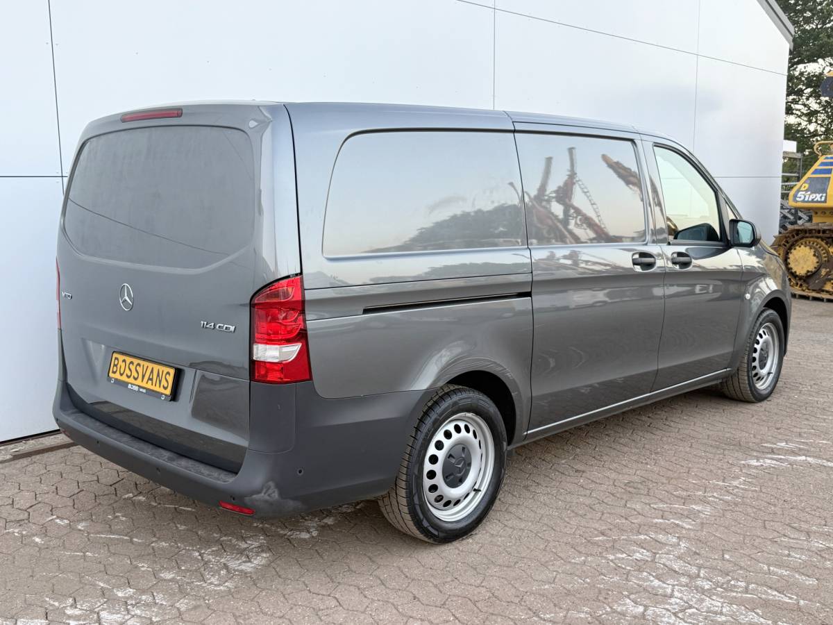 Mercedes-Benz Vito Mercedes-Benz Vito 114 1.9 CDI Automaat L2H1 Climate Control Cruise Control Parkeersensoren V+A Kastwand Inbouw