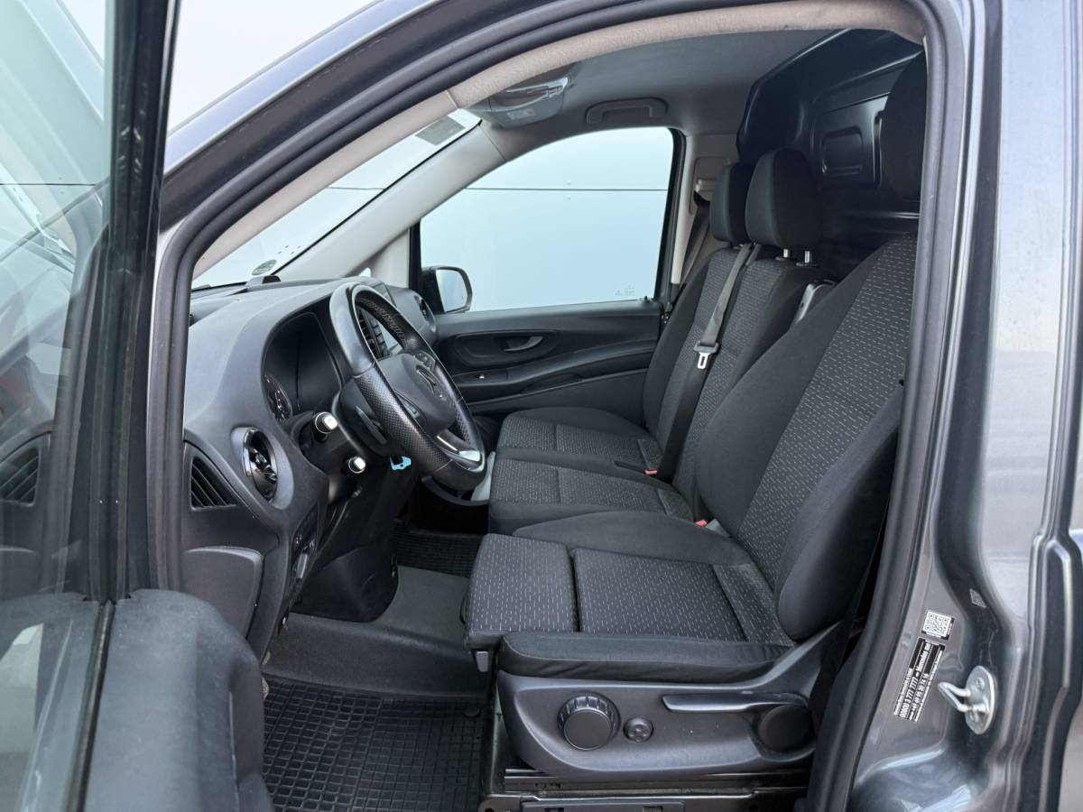 Mercedes-Benz Vito Mercedes-Benz Vito 114 1.9 CDI Automaat L2H1 Climate Control Cruise Control Parkeersensoren V+A Kastwand Inbouw