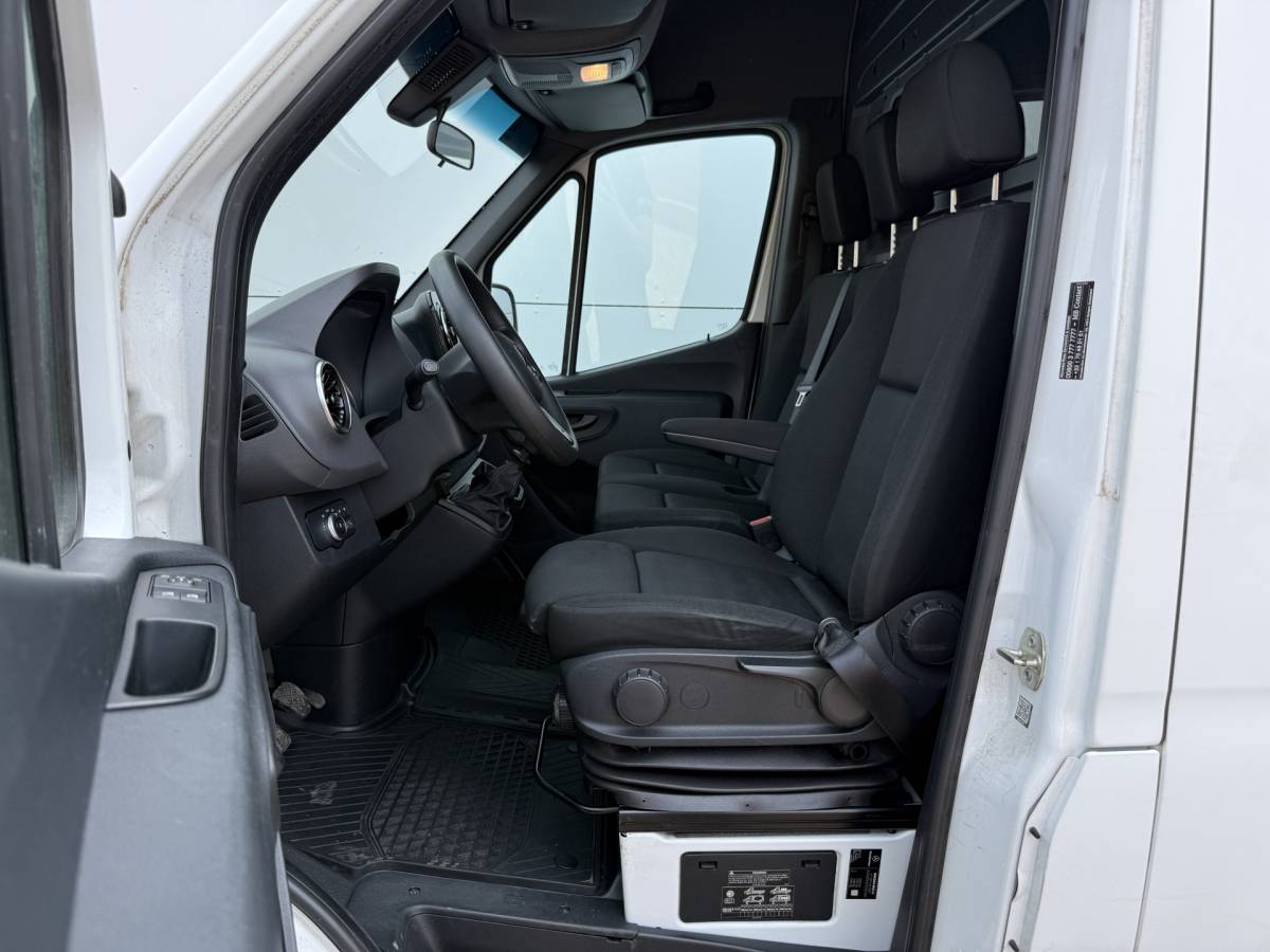 Mercedes-Benz Sprinter Mercedes-Benz Sprinter 319 3.0 V6 6-cilinder L2H2 10-Inch MBUX Navigatie Climate Control Cruise Control 3,5 Trekhaak Oprijplaat