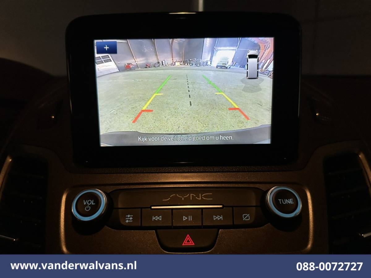 Ford Transit Connect Ford Transit Connect 1.5 EcoBlue 100pk L2H1 Euro6 Airco | Camera | Navigatie | Apple Carplay | Android Auto Parkeersensoren, Verwarmde voorruit