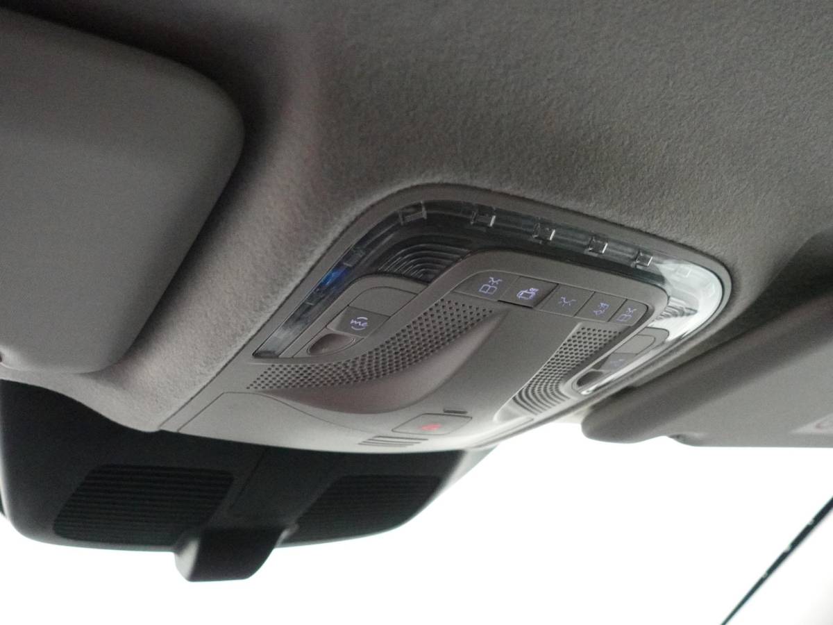 Mercedes-Benz Vito Mercedes-Benz Vito 114 CDI L2 Select Automaat Dubbele Cabine NM Airco Apple Carplay/ Android auto Trekhaak Achterklep Parkeersensoren