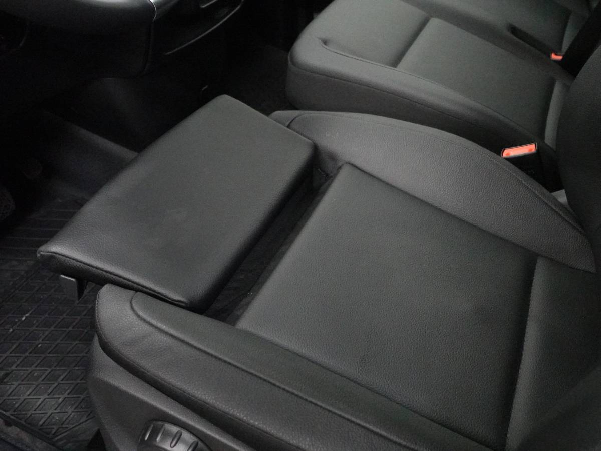Mercedes-Benz Vito Mercedes-Benz Vito 114 CDI L2 Select Automaat Dubbele Cabine NM Airco Apple Carplay/ Android auto Trekhaak Achterklep Parkeersensoren