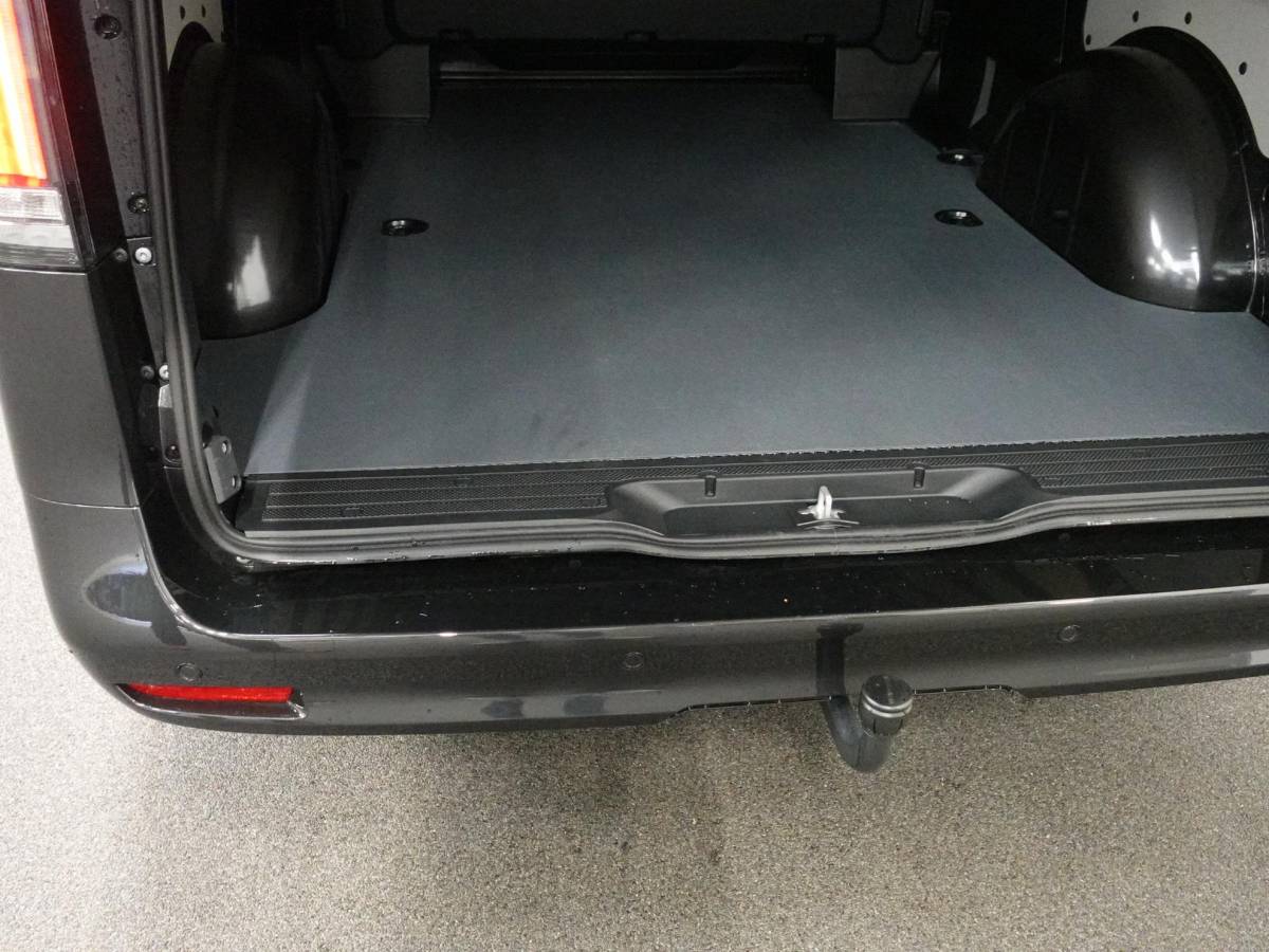 Mercedes-Benz Vito Mercedes-Benz Vito 114 CDI L2 Select Automaat Dubbele Cabine NM Airco Apple Carplay/ Android auto Trekhaak Achterklep Parkeersensoren