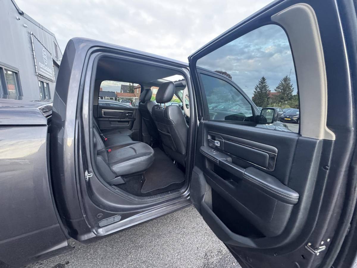 Dodge Ram 1500 Dodge Ram 1500 5.7 V8 Quad Cab 6’4 / NIEUWE MOTOR  / SPORT / 4X4 / NAP /PRINS LPG / 200L TANK /