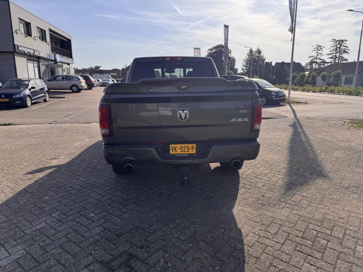 Dodge Ram 1500 Dodge Ram 1500 5.7 V8 Quad Cab 6’4 / NIEUWE MOTOR  / SPORT / 4X4 / NAP /PRINS LPG / 200L TANK /