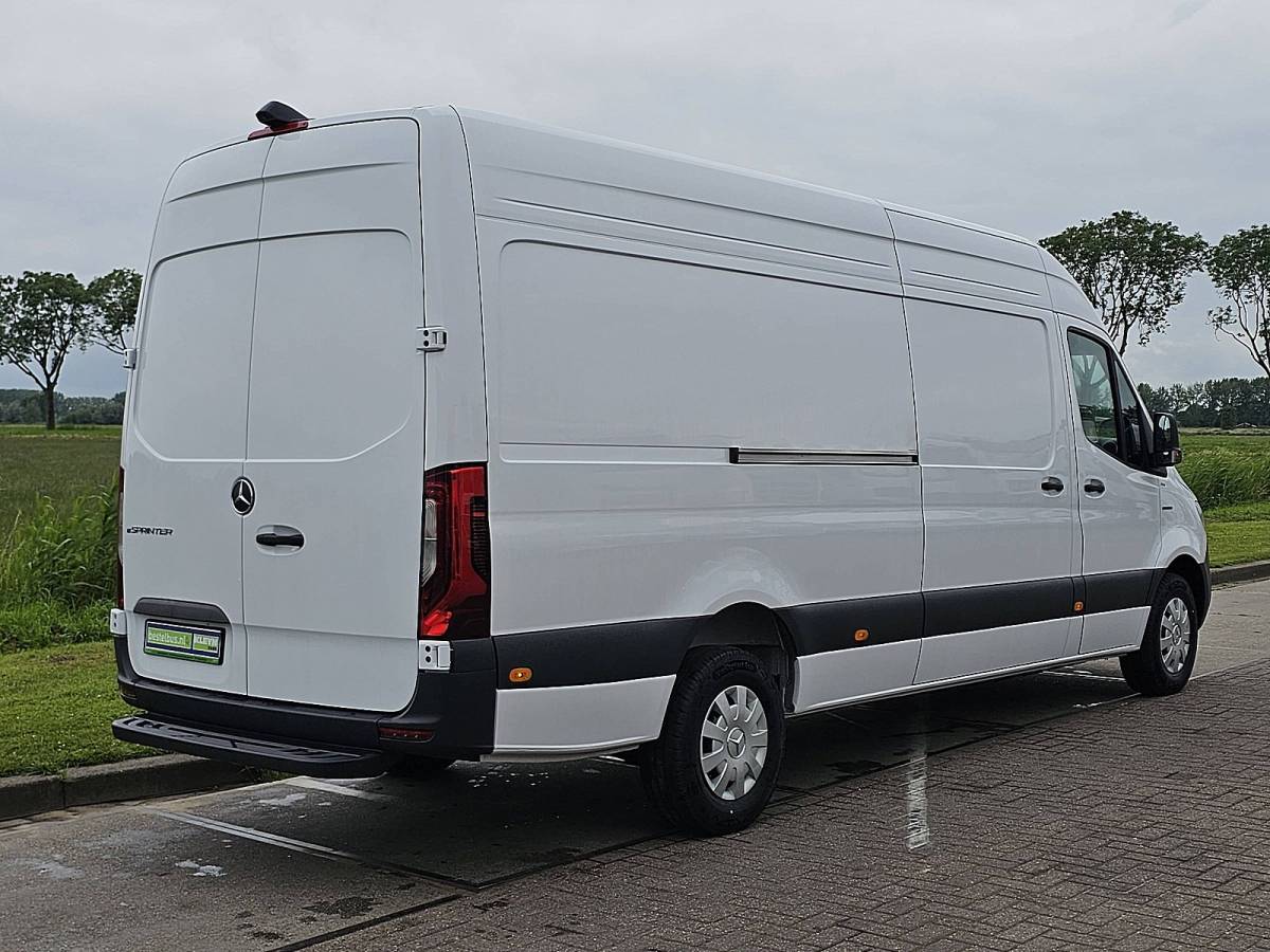 Mercedes-Benz eSprinter MERCEDES-BENZ ESPRINTER 81 kwh wltp 302 kms
