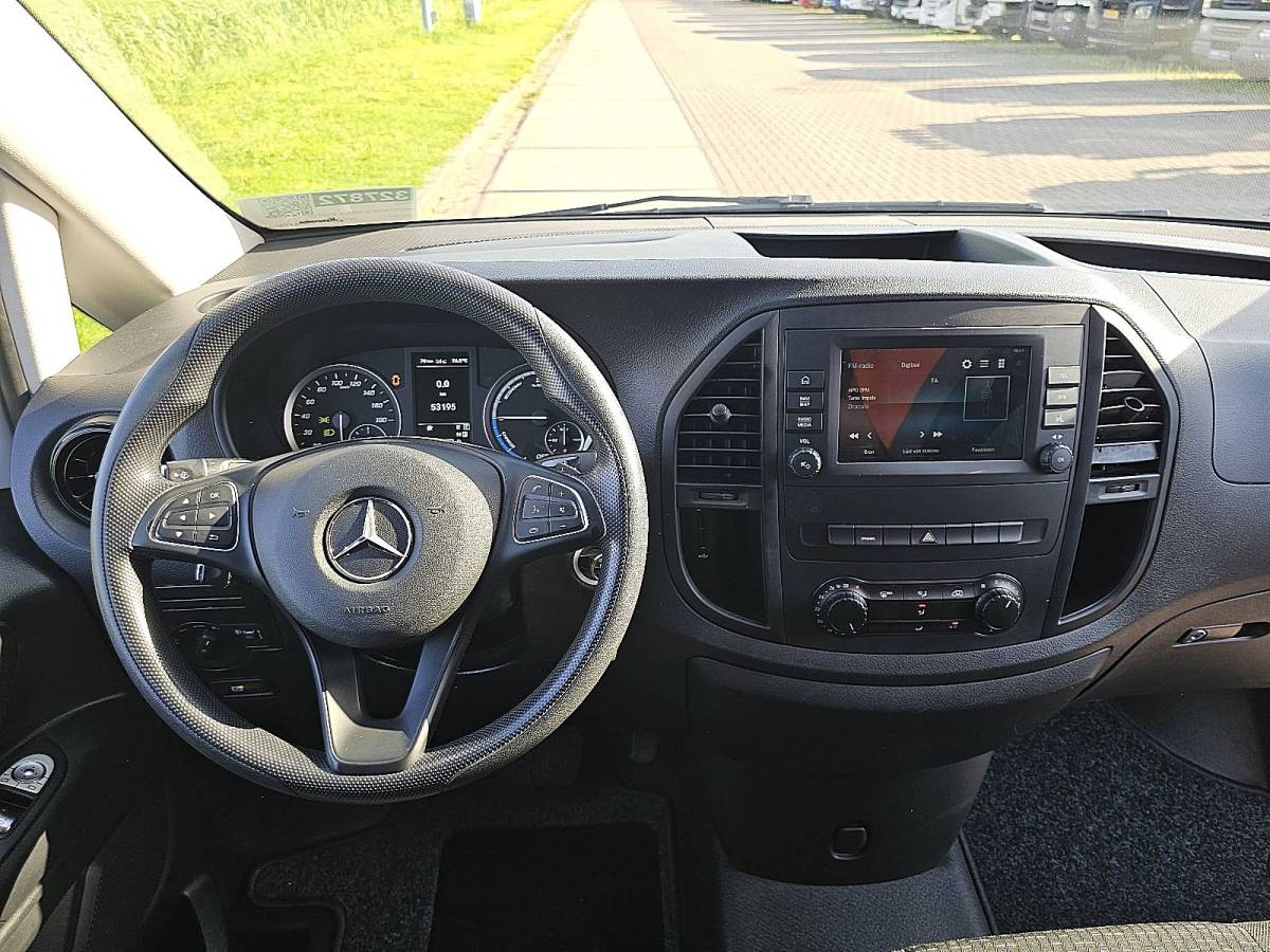 Mercedes-Benz eVito MERCEDES-BENZ EVITO ac carplay 66kwh