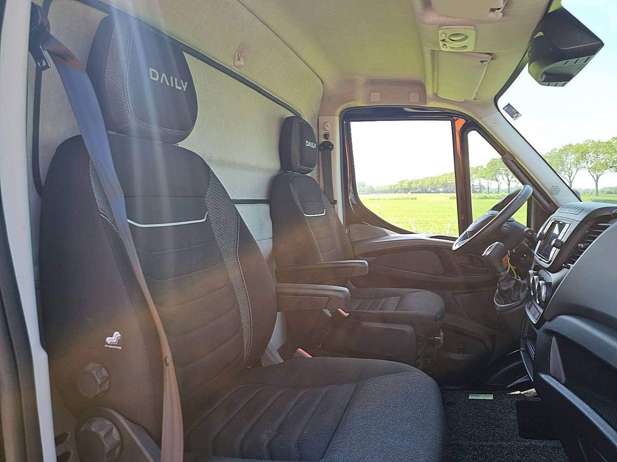 Iveco Daily IVECO DAILY 40C18 3.0ltr ac aut euro6