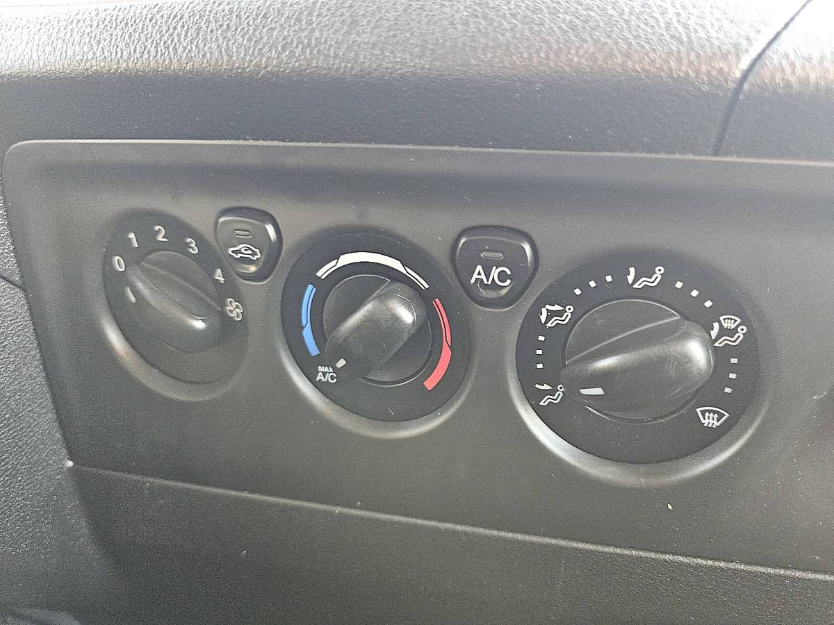 Ford Transit Custom FORD TRANSIT CUSTOM 2.2 l1h1 airco 3-zit