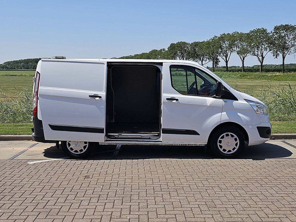 Ford Transit Custom FORD TRANSIT CUSTOM 2.2 l1h1 airco 3-zit