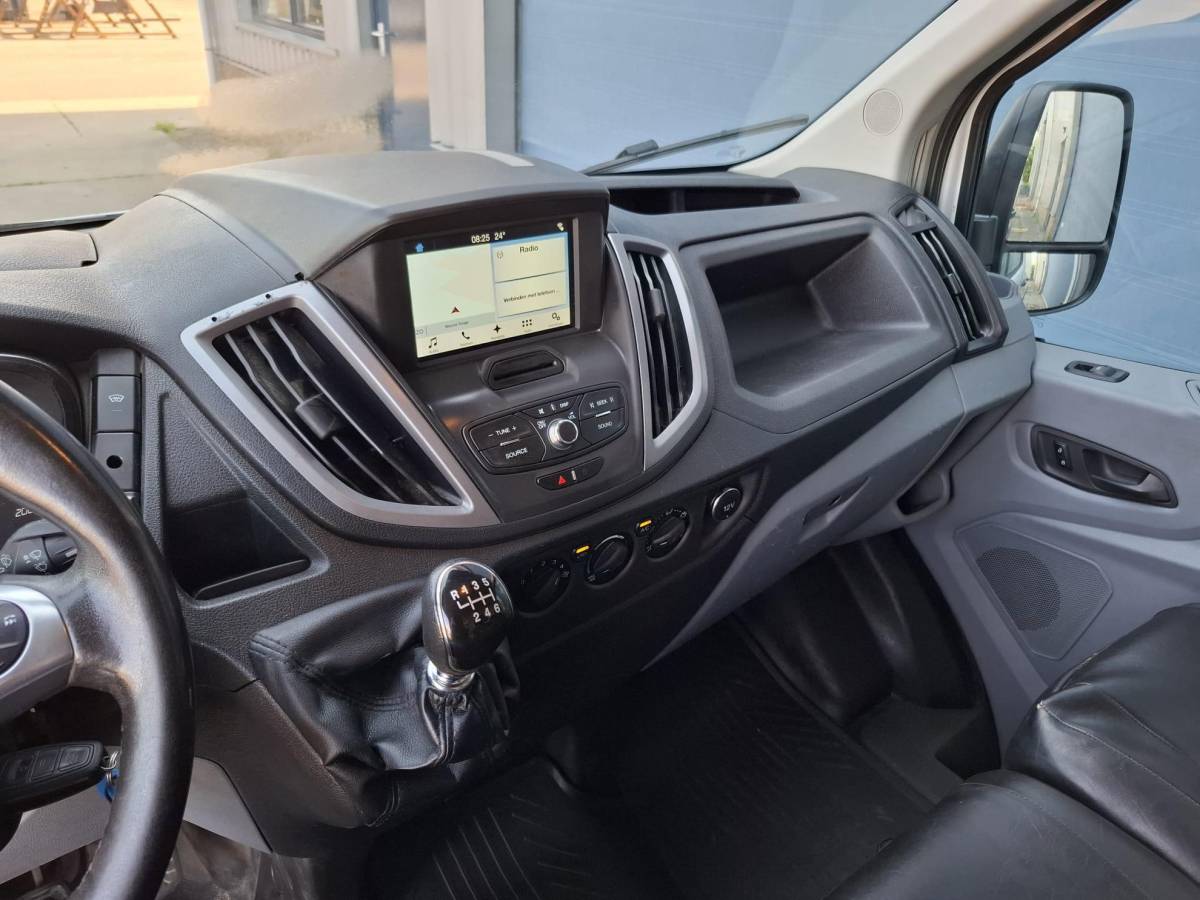 Ford Transit Ford Transit 330 2.0 TDCI L2H2 Trend AIRCO / CRUISE CONTROLE / NAVI / TREKHAAK /  EURO 6