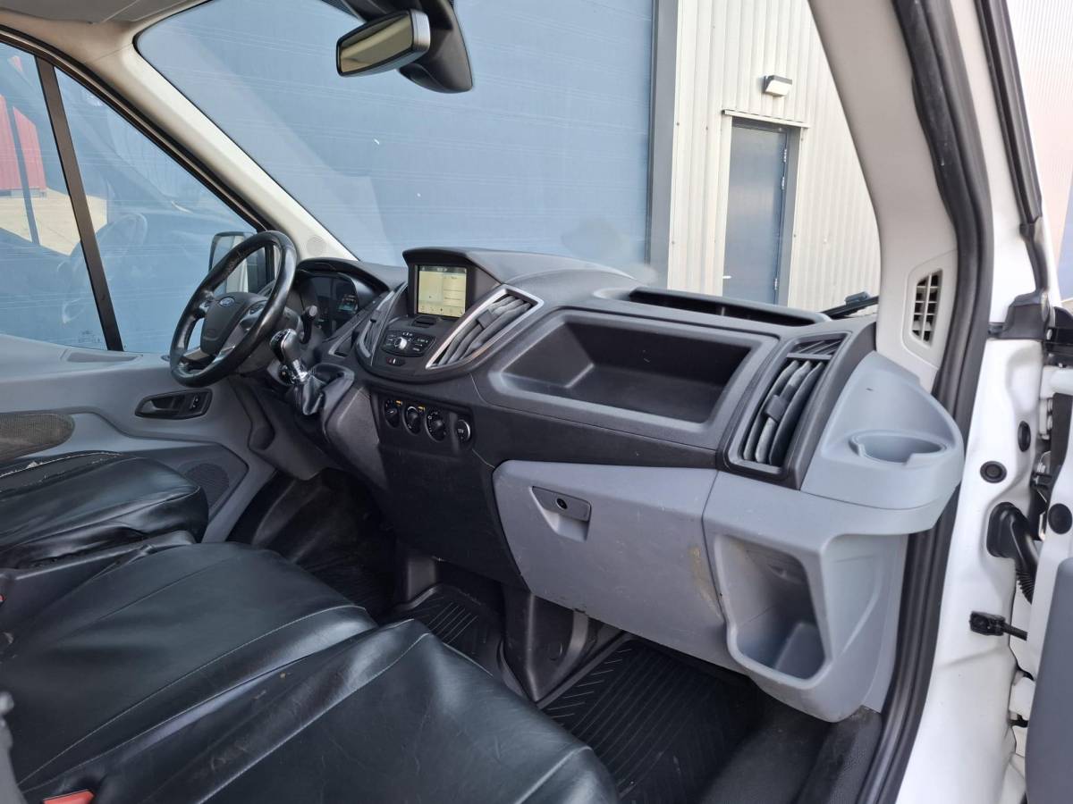 Ford Transit Ford Transit 330 2.0 TDCI L2H2 Trend AIRCO / CRUISE CONTROLE / NAVI / TREKHAAK /  EURO 6