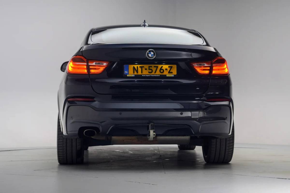 BMW X4 BMW X4 xDrive 20i M Sport High Executive Aut. [ Leder Camera Xenon Stoelverwarming.]