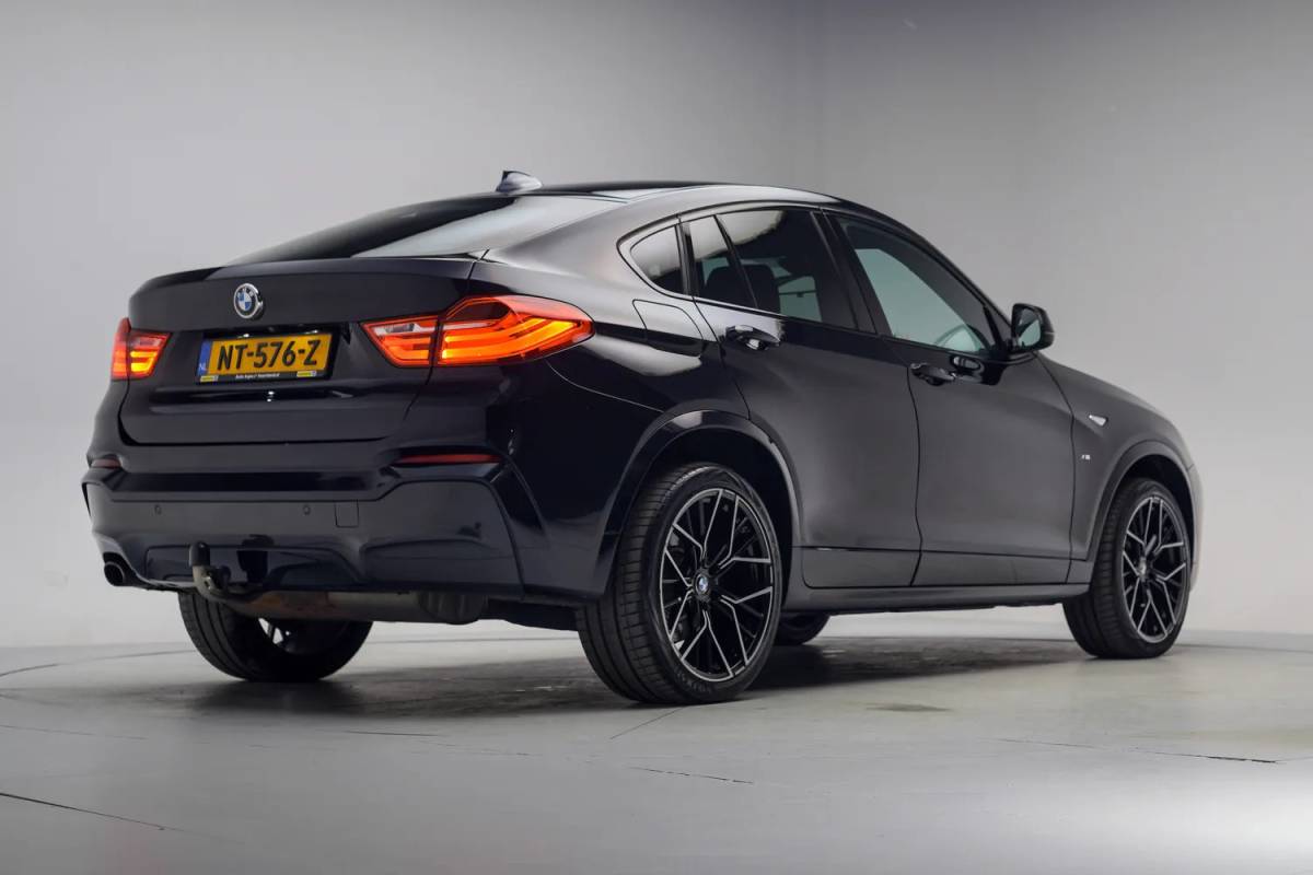 BMW X4 BMW X4 xDrive 20i M Sport High Executive Aut. [ Leder Camera Xenon Stoelverwarming.]