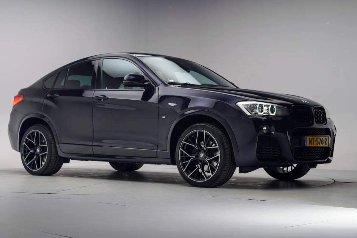 BMW X4 BMW X4 xDrive 20i M Sport High Executive Aut. [ Leder Camera Xenon Stoelverwarming.]