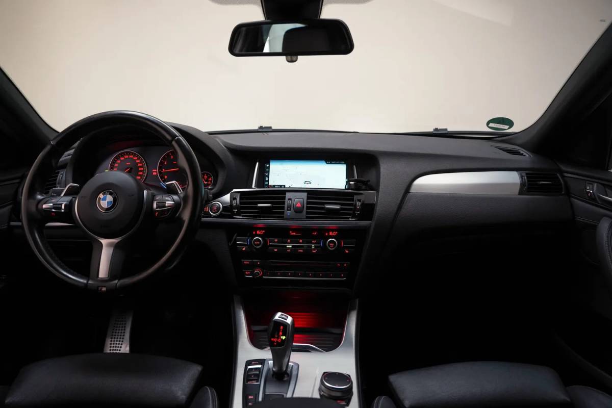 BMW X4 BMW X4 xDrive 20i M Sport High Executive Aut. [ Leder Camera Xenon Stoelverwarming.]