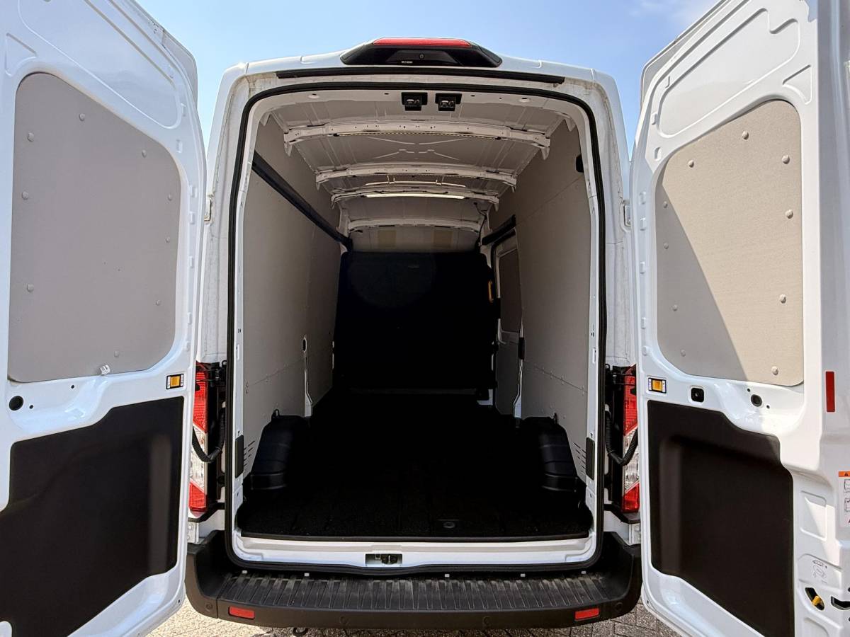 Ford E-Transit Ford E-Transit 350 L3H3 Trend 68 kWh SCI | 230 KM | SOH 99,2% | Navigatie | Adaptieve Cruise Control