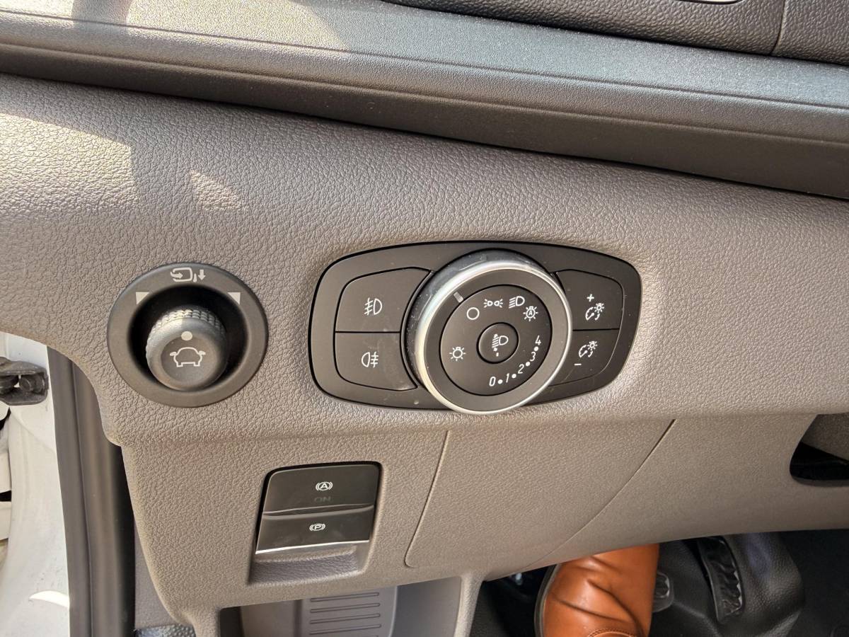 Ford E-Transit Ford E-Transit 350 L3H3 Trend 68 kWh SCI | 230 KM | SOH 99,2% | Navigatie | Adaptieve Cruise Control