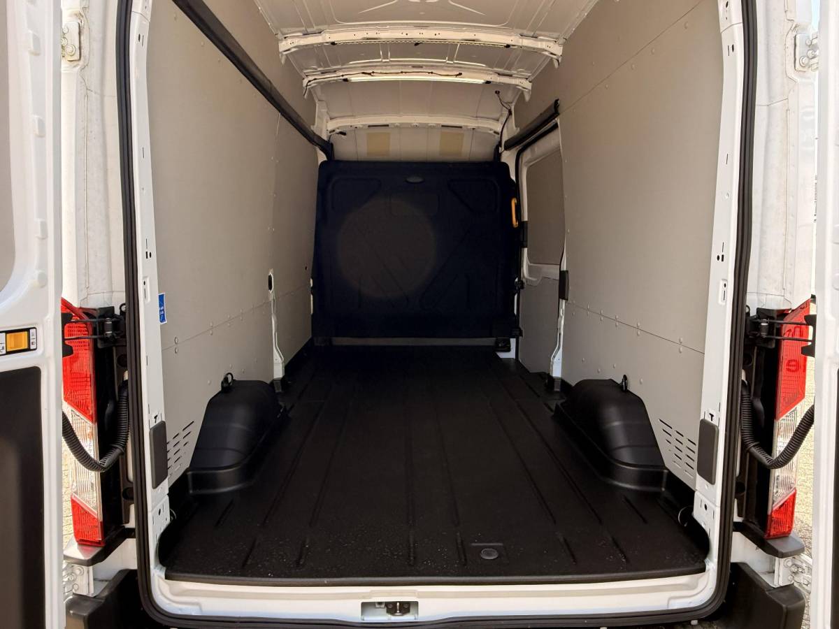 Ford E-Transit Ford E-Transit 350 L3H3 Trend 68 kWh SCI | 230 KM | SOH 99,2% | Navigatie | Adaptieve Cruise Control