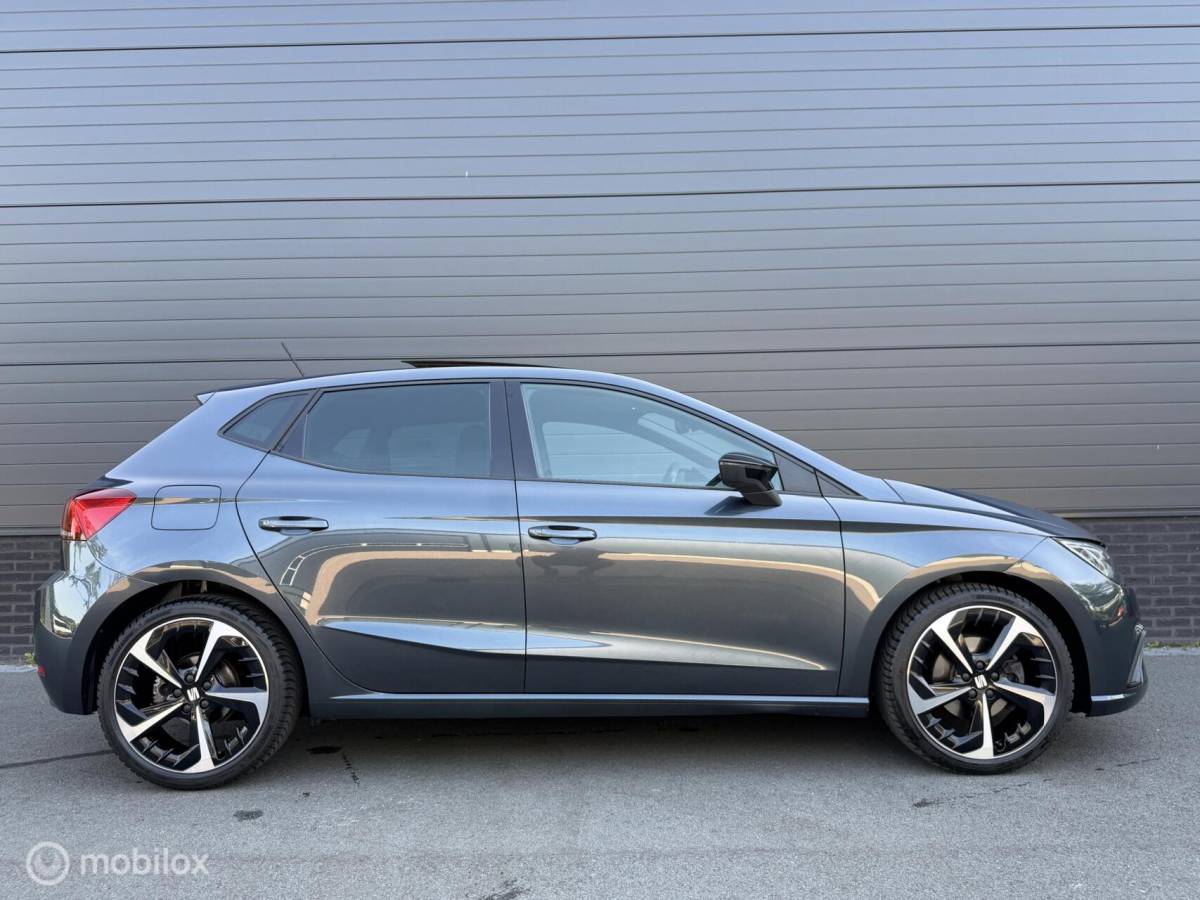 SEAT Ibiza Seat Ibiza 1.0 TSI FR Business Intense Plus CARPLAY*PANO*CLIMA*STOELVERW*ADABCR*ACC