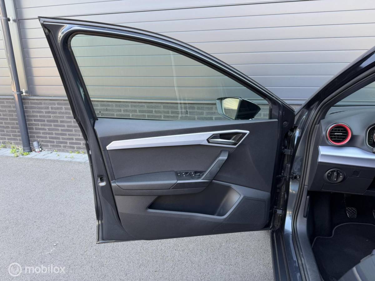 SEAT Ibiza Seat Ibiza 1.0 TSI FR Business Intense Plus CARPLAY*PANO*CLIMA*STOELVERW*ADABCR*ACC