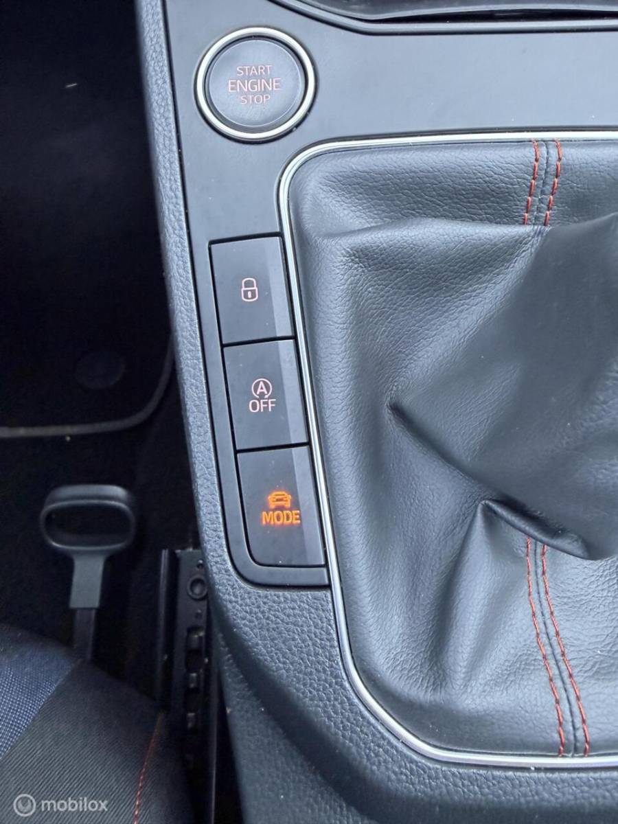 SEAT Ibiza Seat Ibiza 1.0 TSI FR Business Intense Plus CARPLAY*PANO*CLIMA*STOELVERW*ADABCR*ACC