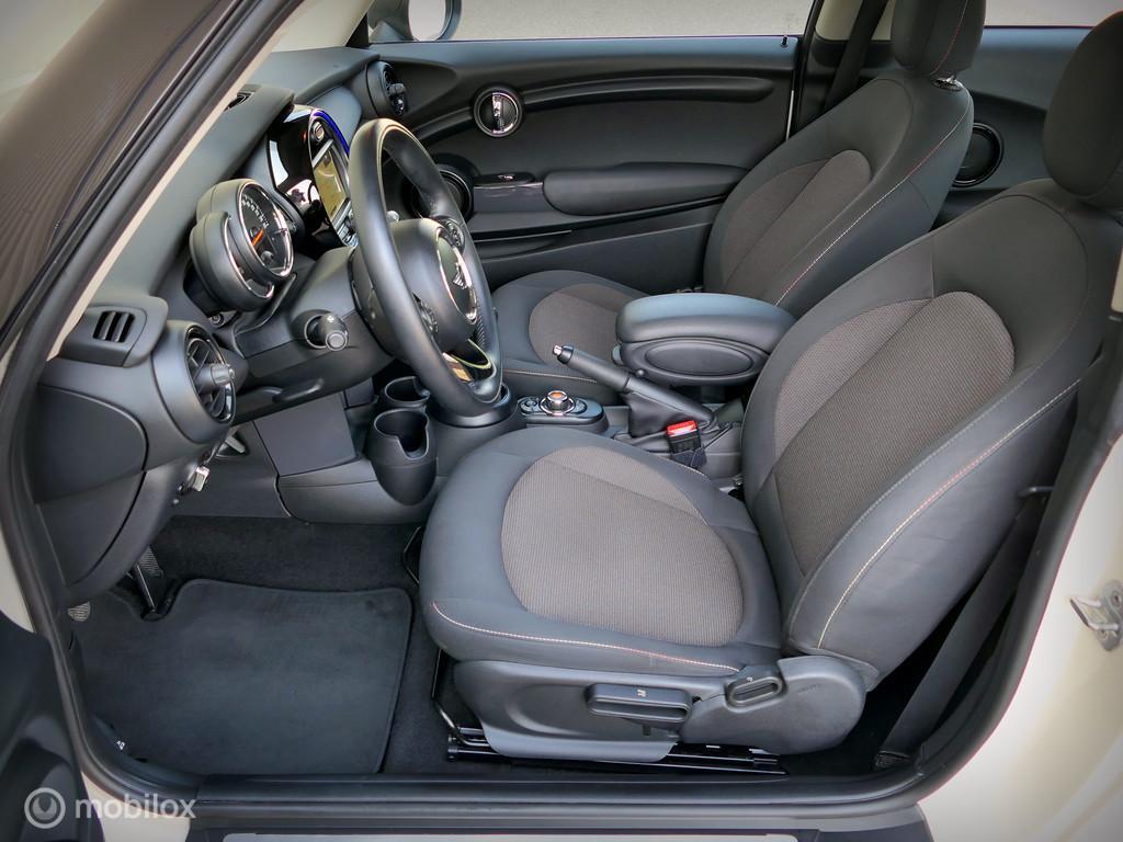 MINI One Mini One Business – navi – 17″ JCW – 102 PK versie – NL auto