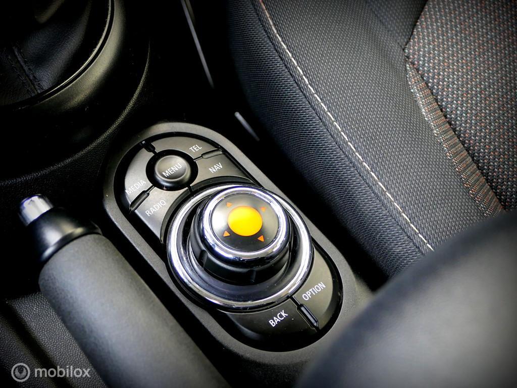 MINI One Mini One Business – navi – 17″ JCW – 102 PK versie – NL auto