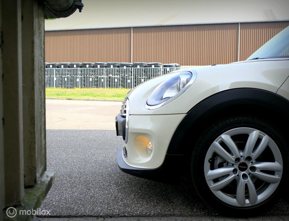 MINI One Mini One Business – navi – 17″ JCW – 102 PK versie – NL auto