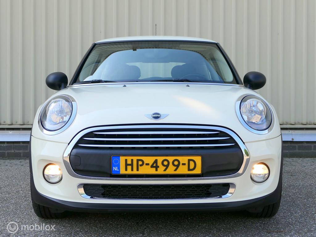 MINI One Mini One Business – navi – 17″ JCW – 102 PK versie – NL auto