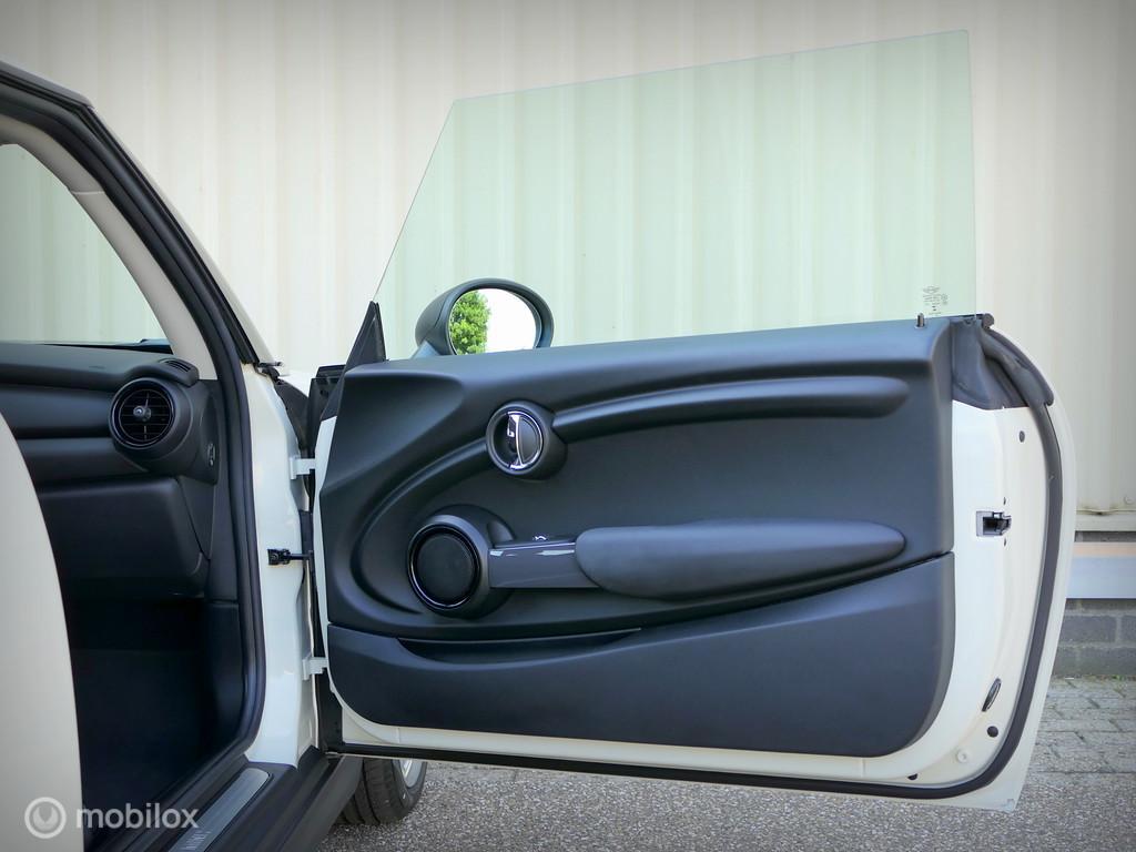 MINI One Mini One Business – navi – 17″ JCW – 102 PK versie – NL auto