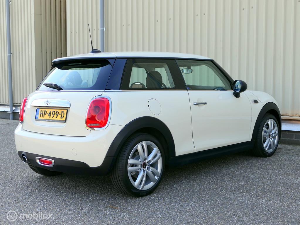 MINI One Mini One Business – navi – 17″ JCW – 102 PK versie – NL auto