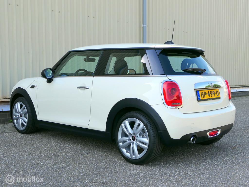 MINI One Mini One Business – navi – 17″ JCW – 102 PK versie – NL auto