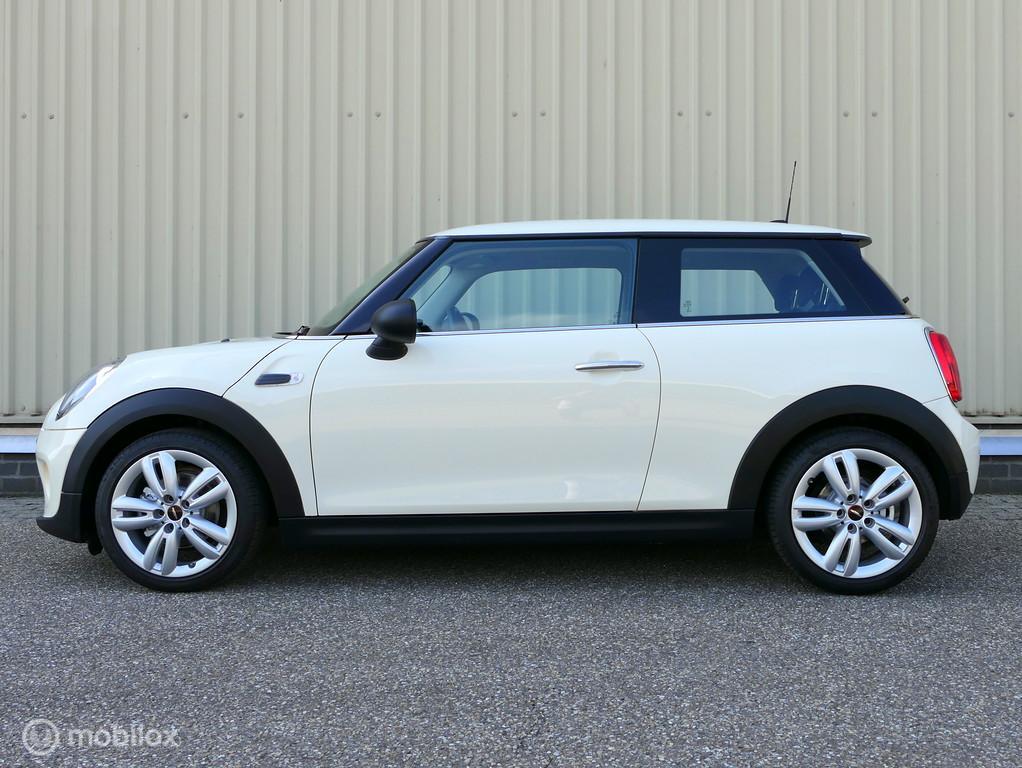 MINI One Mini One Business – navi – 17″ JCW – 102 PK versie – NL auto