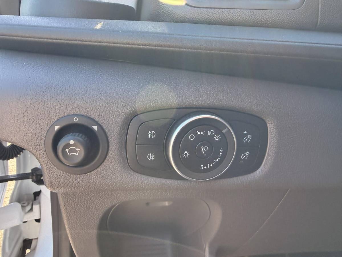 Ford Transit Ford Transit 350 2.0 TDCI L3H1 Trend Open Laadbak | SCI | 170pk | Airco | Achteruitrijcamera | Trekhaak | Cruise control