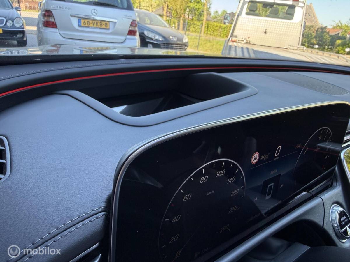 Mercedes-Benz E-Klasse Mercedes E-klasse E300 de 4MATIC AMG Line Pano Burmester 4D Head-up Adaptive Cruise 360 Camera