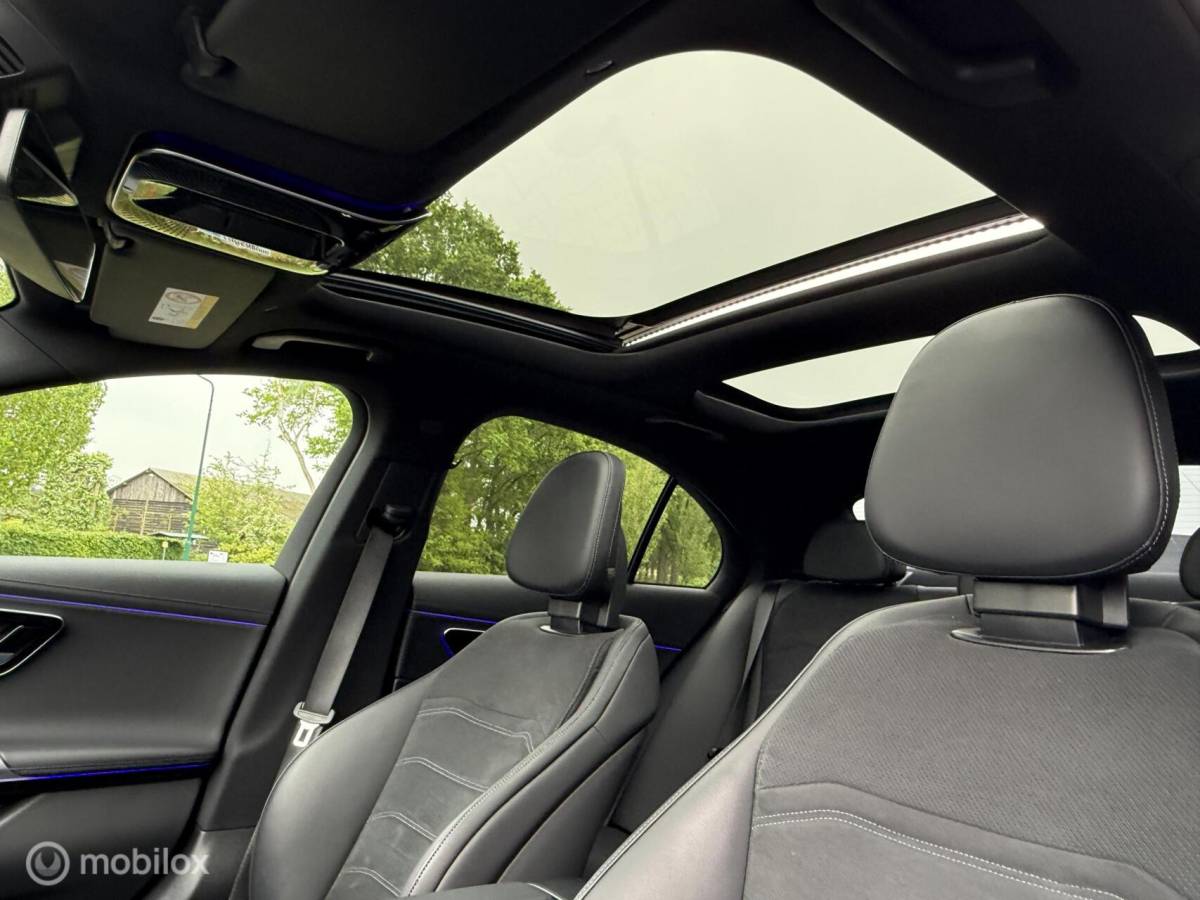 Mercedes-Benz E-Klasse Mercedes E-klasse E300 de 4MATIC AMG Line Pano Burmester 4D Head-up Adaptive Cruise 360 Camera