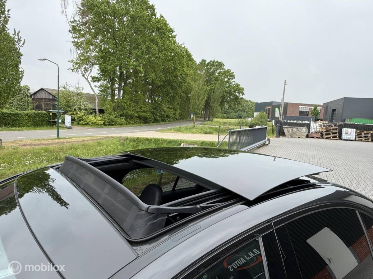 Mercedes-Benz E-Klasse Mercedes E-klasse E300 de 4MATIC AMG Line Pano Burmester 4D Head-up Adaptive Cruise 360 Camera