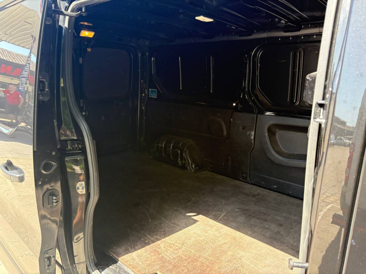 Renault Trafic Renault Trafic |Nissan Primastar|2.0 dCi 130 L2H1 131PK|NAP|airco|cruise|LED|achteruitrijcamera|apple carplay|trekhaak|navi|parkee