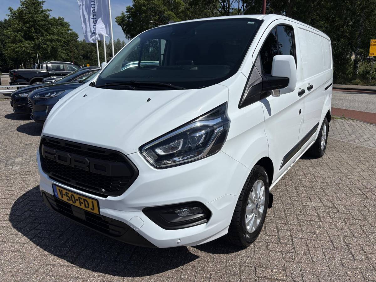 Ford Transit Custom Ford Transit Custom 300 2.0 TDCI L1H1 Trend | SCI | 130pk Automaat | Trekhaak | Carplay & Android Auto | 3 zits | Achteruitrijcamera | Cruise control | Stoelverwarming
