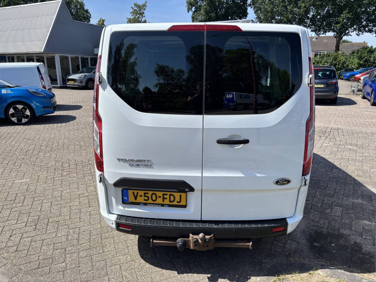 Ford Transit Custom Ford Transit Custom 300 2.0 TDCI L1H1 Trend | SCI | 130pk Automaat | Trekhaak | Carplay & Android Auto | 3 zits | Achteruitrijcamera | Cruise control | Stoelverwarming