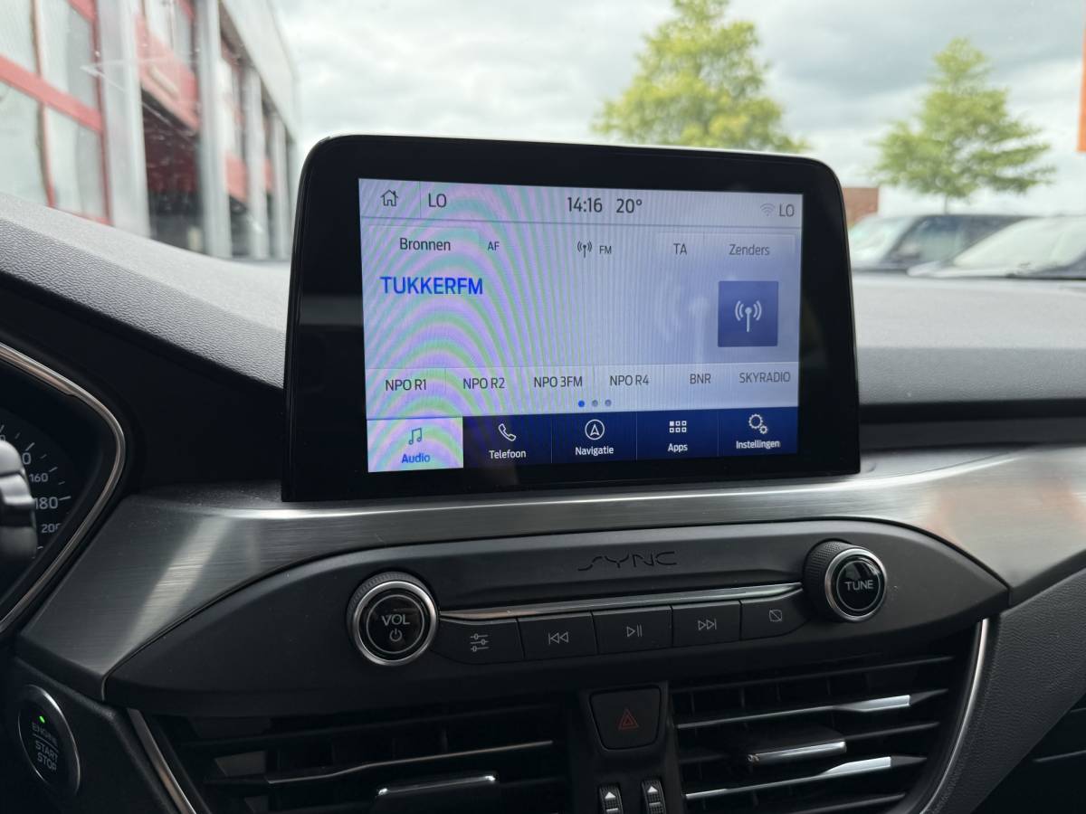 Ford Focus Ford Focus Wagon BWJ 2019 1.5 EcoBlue 120 PK  Titanium Business TREKHAAK | FULL LED | HEAD-UP DISPLAY | KEYLESS | STOEL + STUURVERW. | CARPLAY + ANDROID | NAVI | CLIMA | CRUISE | LMV | PDC