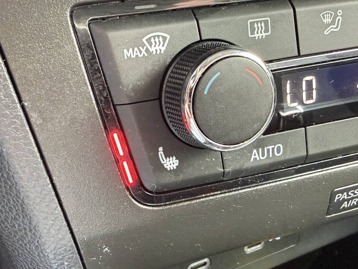 SEAT Arona SEAT Arona BWJ 2021 1.0 TSI 111 PK Style Business Intense Plus AUTOMAAT | TREKHAAK | FULL LED | STOELVER. | ADAPTIVE CRUISE | DAB+ | CAMERA | DODE HOEK | CARPLAY + ANDROID | NAVI | CLIMA | CRUISE | LMV | PDC