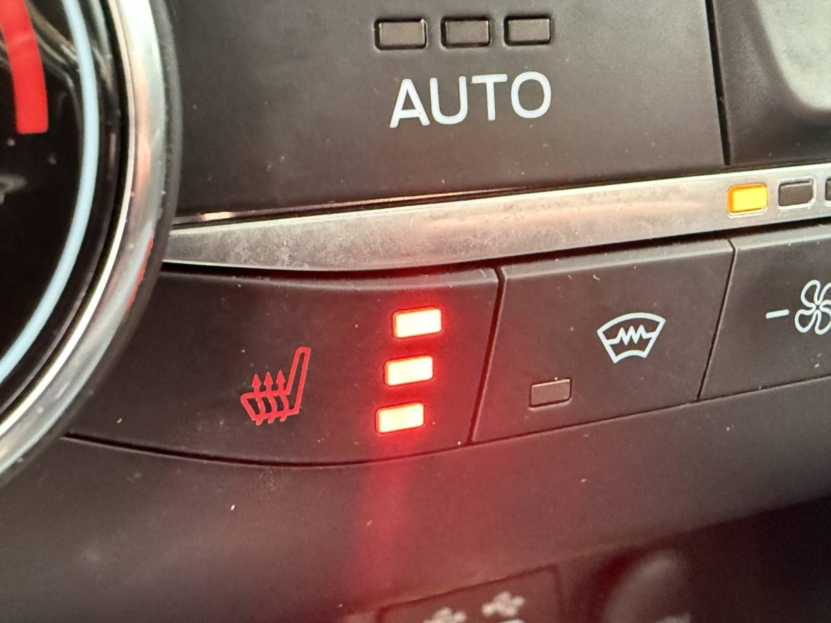 Ford Kuga Ford Kuga BWJ 2022 2.5 PHEV 225 PK Titanium FULL LED | ADAPTIVE CRUISE | STOEL + STUURVER. | VOORRUITVERW. | CAMERA | CARPLAY + ANDROID | NAVI | CLIMA | LMV | PDC