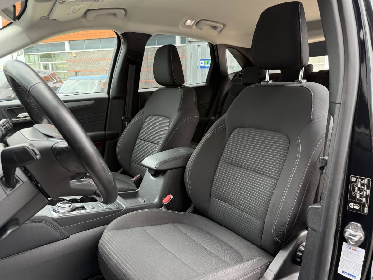 Ford Kuga Ford Kuga BWJ 2022 2.5 PHEV 225 PK Titanium FULL LED | ADAPTIVE CRUISE | STOEL + STUURVER. | VOORRUITVERW. | CAMERA | CARPLAY + ANDROID | NAVI | CLIMA | LMV | PDC