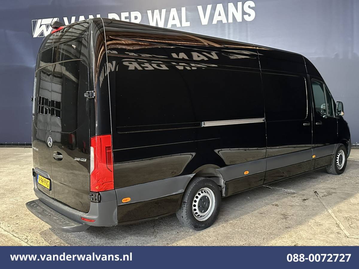 Mercedes-Benz Sprinter Mercedes-Benz Sprinter 319 CDI 191pk 3.0L V6 L3H2 Euro6 Airco | Camera | Navigatie | Chauffeursstoel | Apple Carplay Cruisecontrol, Android Auto, Stoelverwarming, 270gr Achterdeuren, Bijrijdersbank