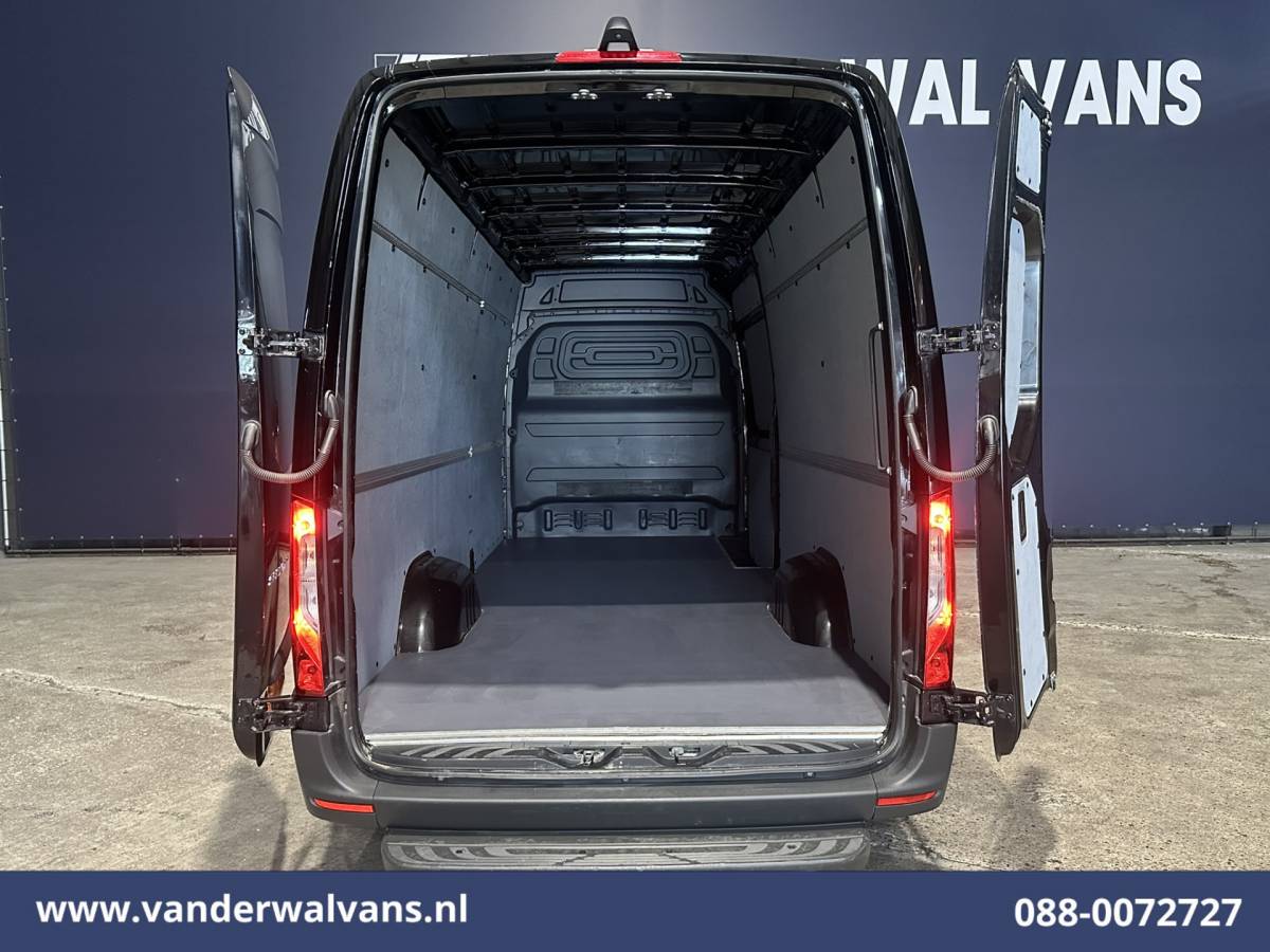 Mercedes-Benz Sprinter Mercedes-Benz Sprinter 319 CDI 191pk 3.0L V6 L3H2 Euro6 Airco | Camera | Navigatie | Chauffeursstoel | Apple Carplay Cruisecontrol, Android Auto, Stoelverwarming, 270gr Achterdeuren, Bijrijdersbank